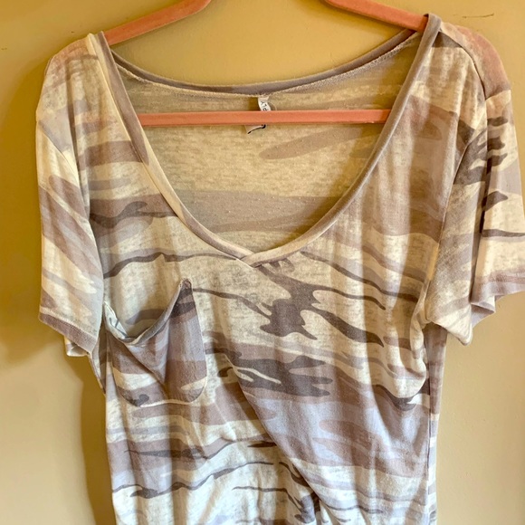 Z Supply Medium Camo Pocket Tee - Picture 6 of 6